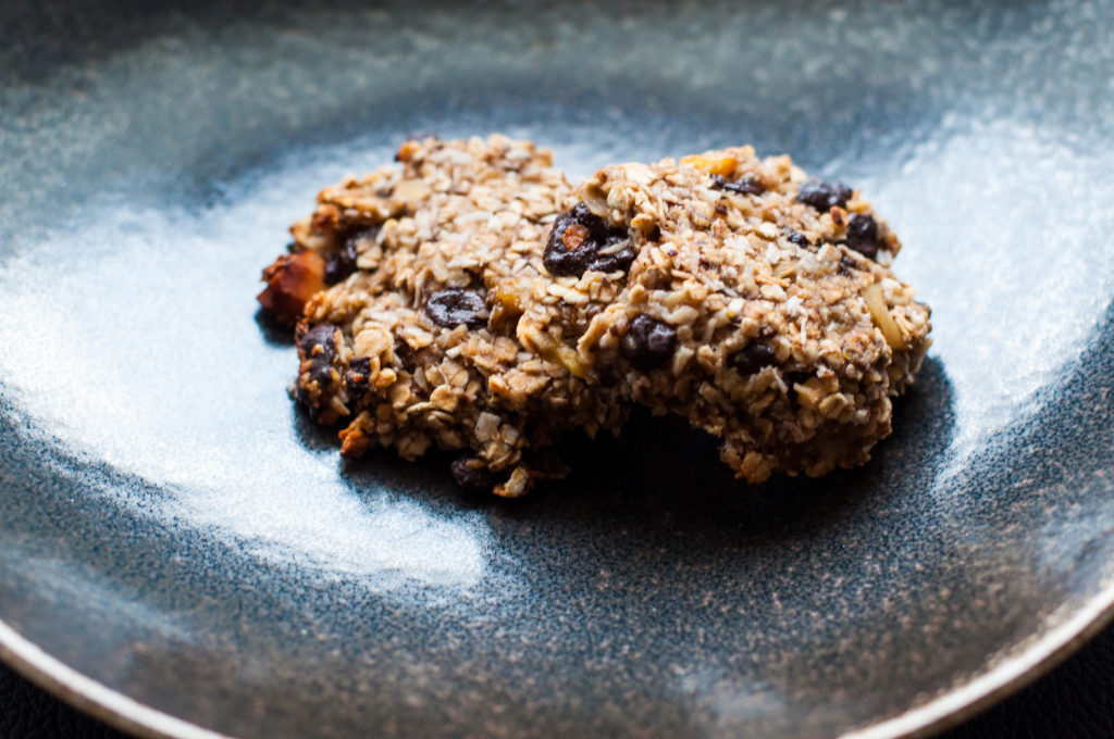 Oat-banana cookies