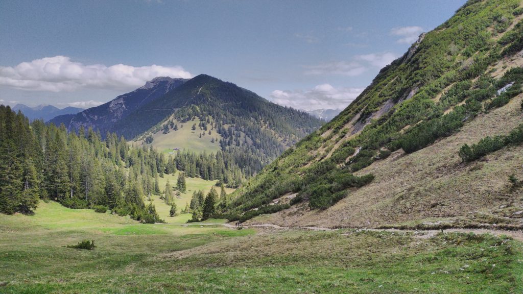 Stepberg Alm 1592m valley